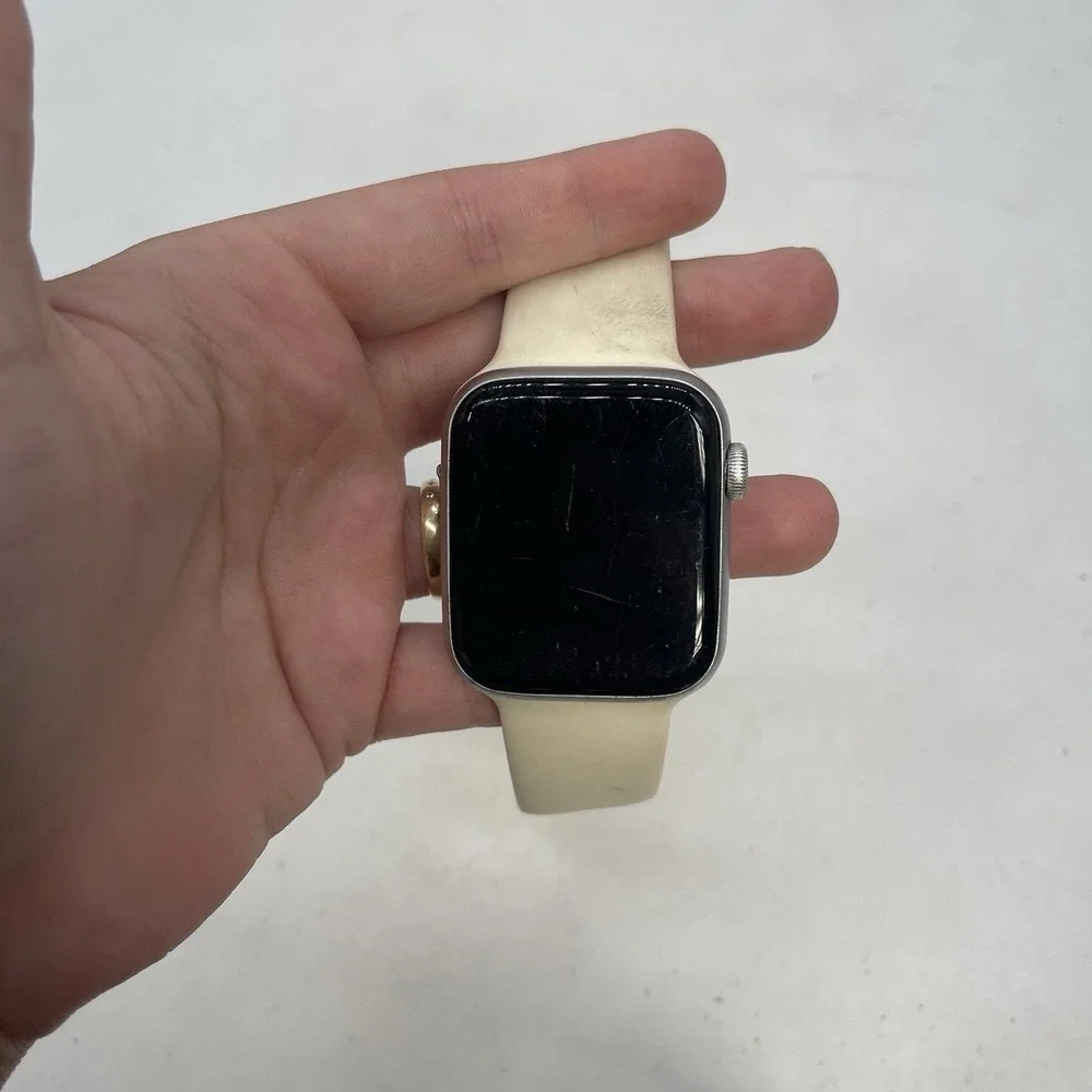 Apple Watch Series 5 44MM Black with White Band A2093 READ #0642 Z65/28 (VH)